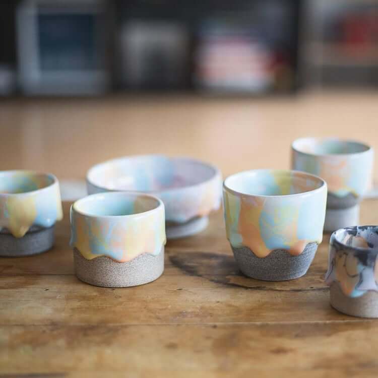 Keramikár vytvára vázy dúhových farieb po ktorých steká hustá glazúra - dripping ceramics brian giniewski 17 - Keramikár vytvára vázy dúhových farieb po ktorých steká hustá glazúra
