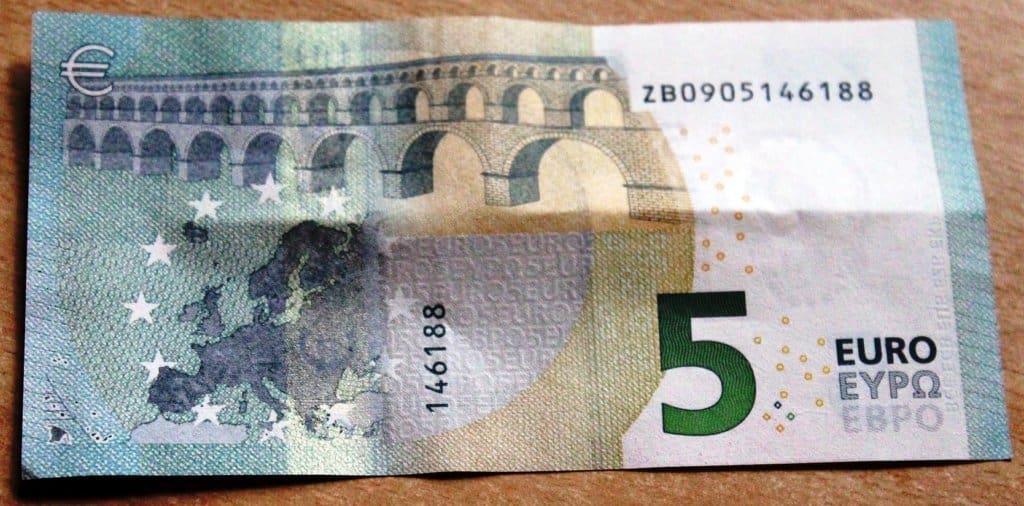 Tajomstvá eurobankoviek - dollar bill 256680 1920 1024x506 - Tajomstvá eurobankoviek