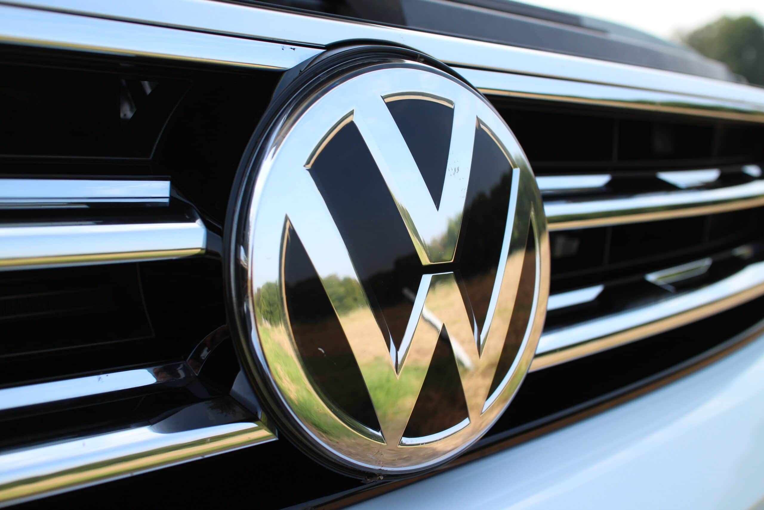 vw, volkswagen, auto  - vw volkswagen auto stockpack pixabay scaled 1 - Predaj nových áut v EÚ v novembri klesol o 12 %