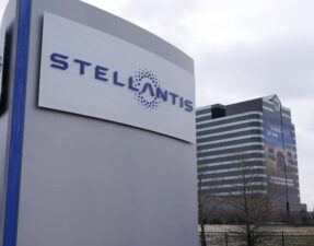 logo automobilového koncernu Stellantis (Foto: TASR/AP)