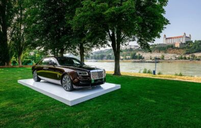 V Bratislave predstavili prvýkrát superluxusné vozidlo značky Rolls Royce. Foto: Rolls Royce