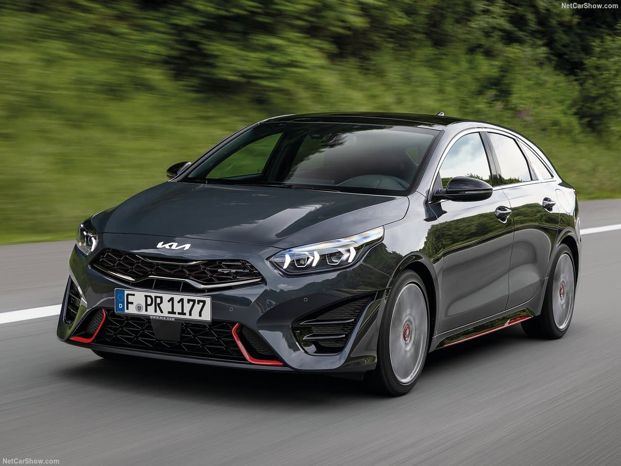 - 1 1 1 - TEST KIA Proceed GT: Krásny Shooting Brake zaujal Európu aj nás