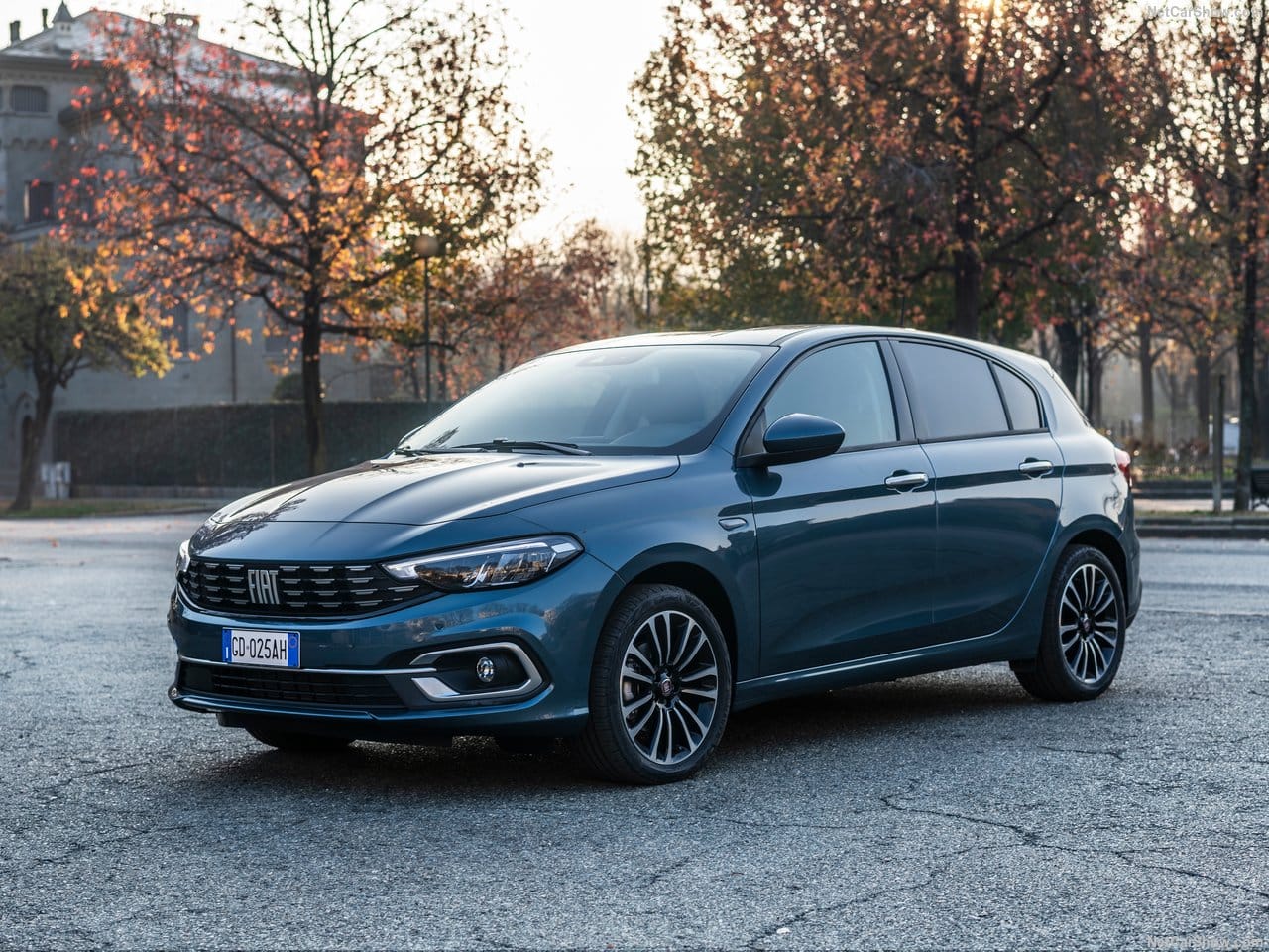 - 1 1 2 - TEST Fiat Tipo: Malé auto s&nbsp;veľkými ambíciami