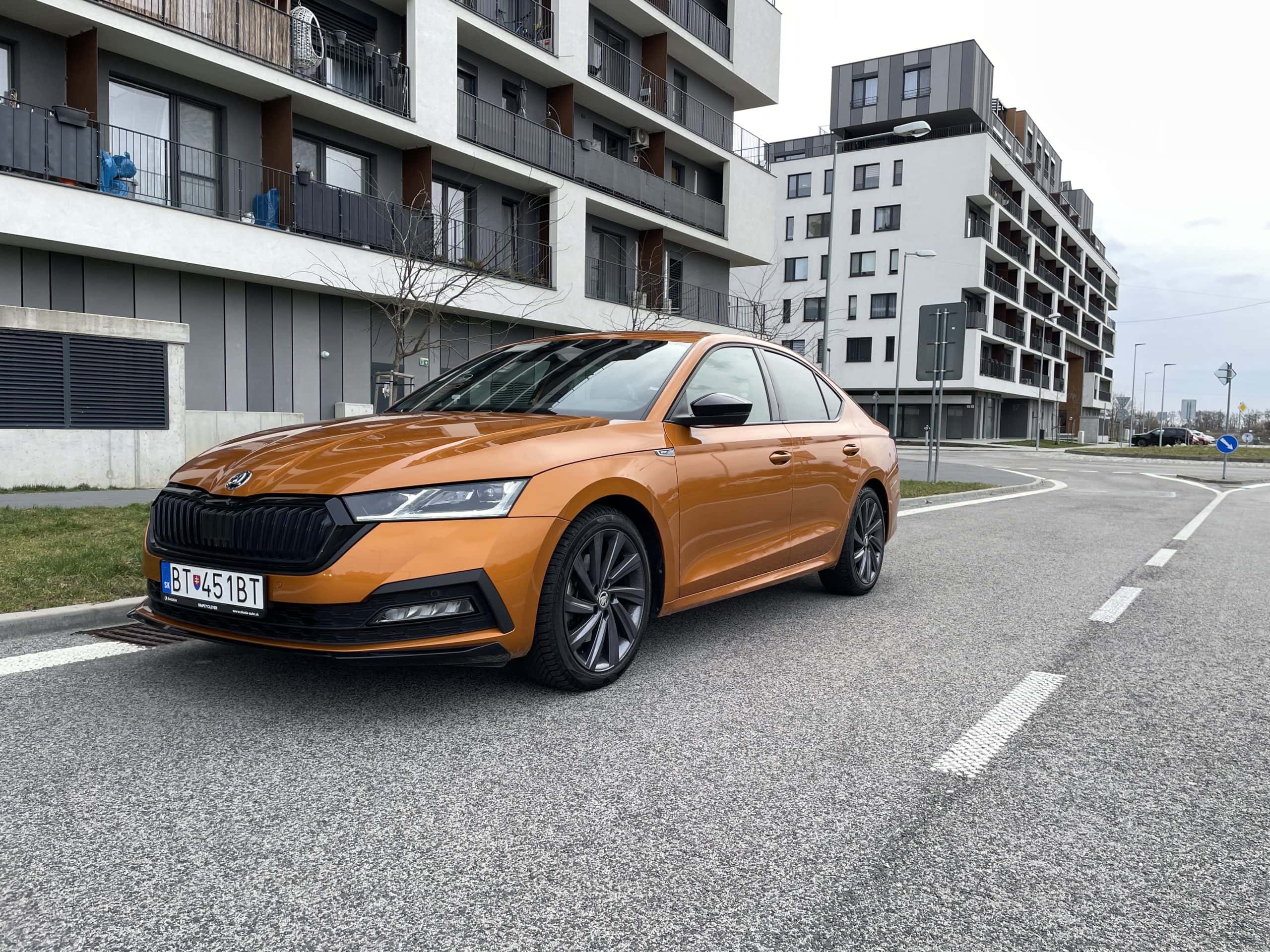 - 1 1 1 scaled 2 - TEST Škoda Octavia Sportline: Stále lepšia legenda