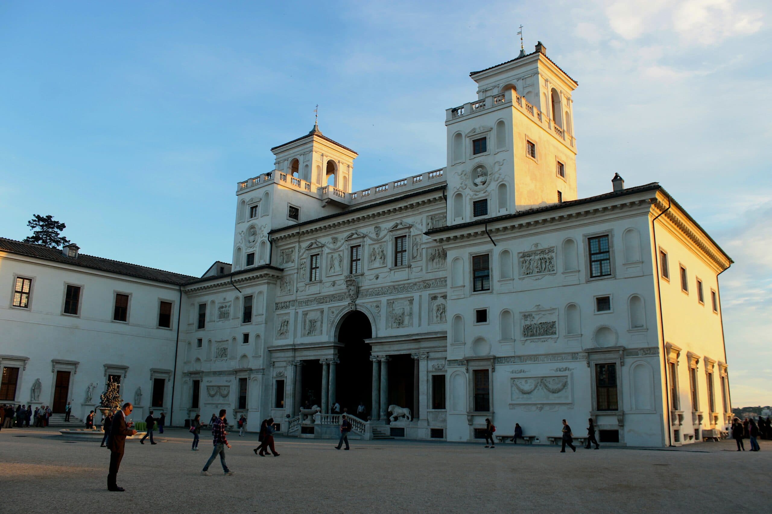 rodina medici - theodora ispas 68cQkSIb6r4 unsplash scaled - Rodina Medici: Dynastia, ktorá zmenila dejiny umenia, politiky a vedy