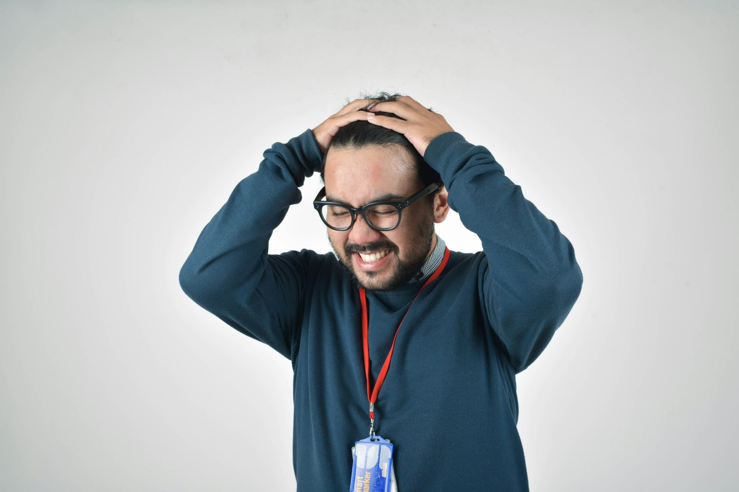 stres - ahmad gunnaivi OupUvbC TEY unsplash scaled - 8 overených tipov, ako skrotiť stres a nájsť vnútorný pokoj